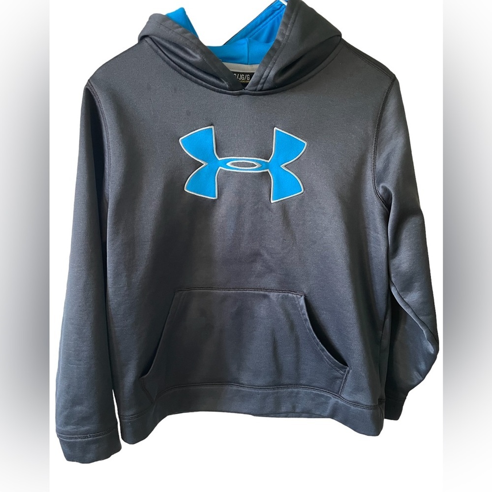 Under Armour black hoodie | sweatshirt | Lightweight | Athletic | Sports…